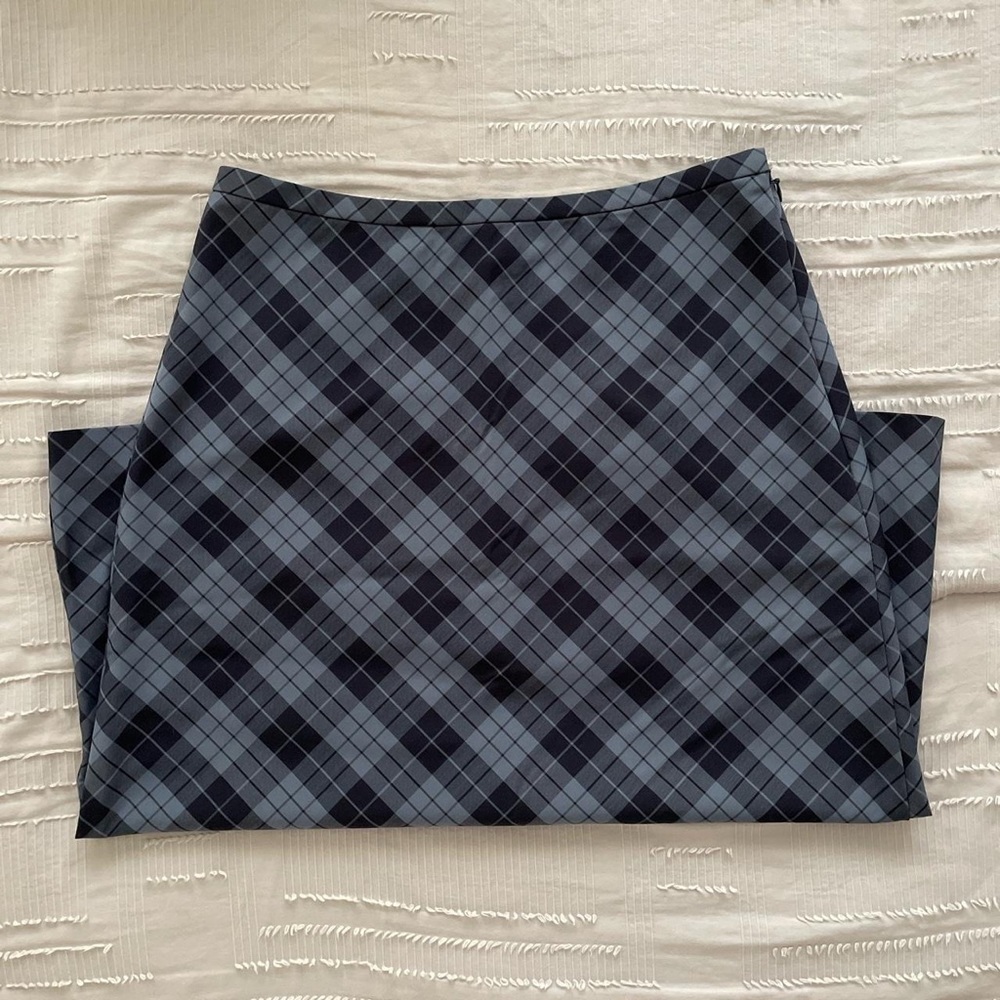 MIDI black+blue Plaid Skirt